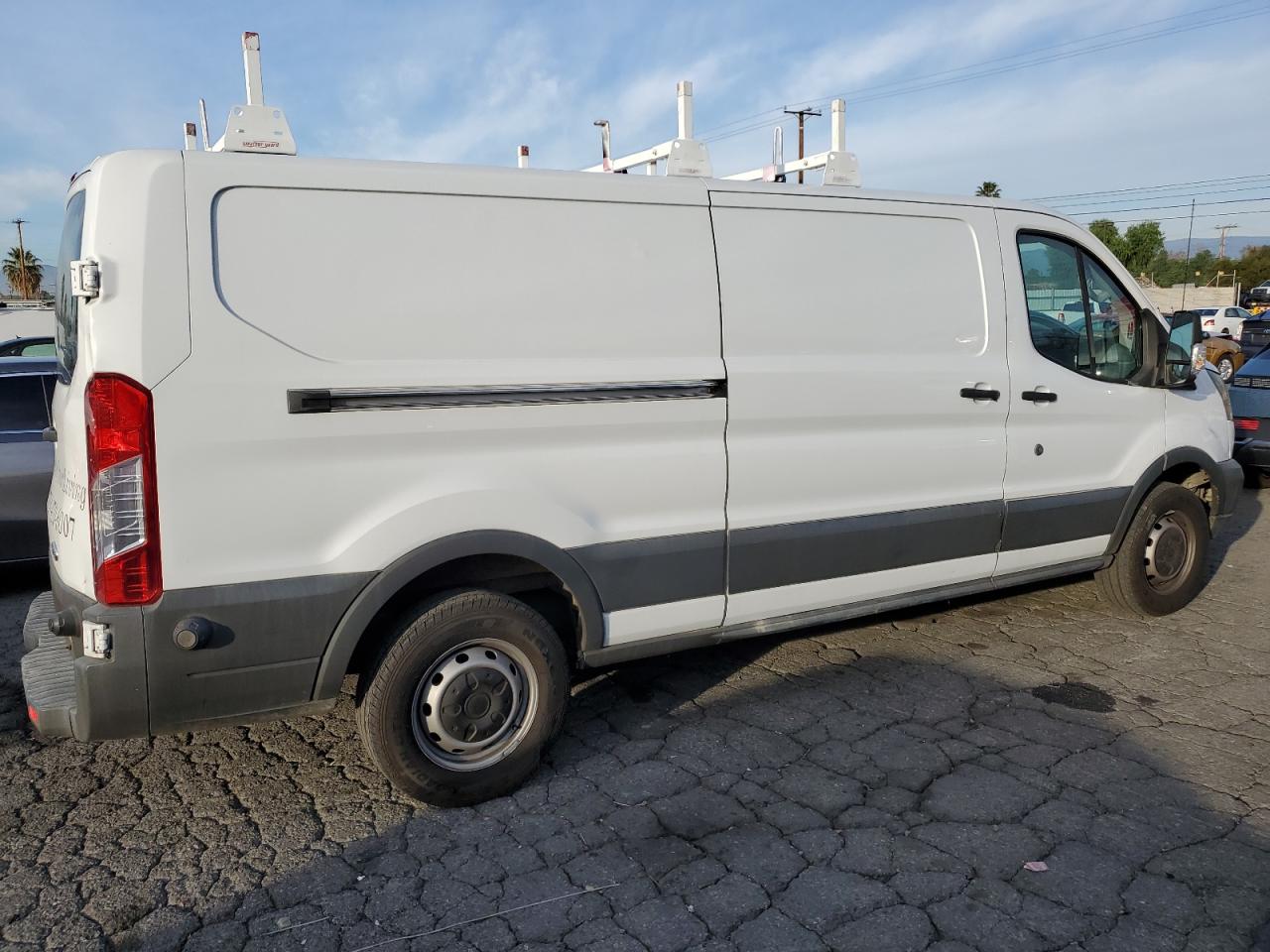 Obraz 3 z 2015 FORD TRANSIT T-250 2015 z VIN 1FTNR2YM6FKA41857