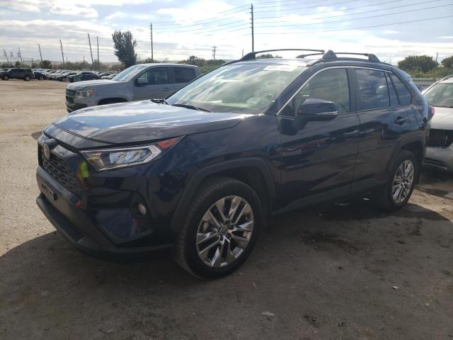 Изображение 1 2021 TOYOTA RAV4 XLE PREMIUM 2021 с VIN JTMA1RFV0MD073196