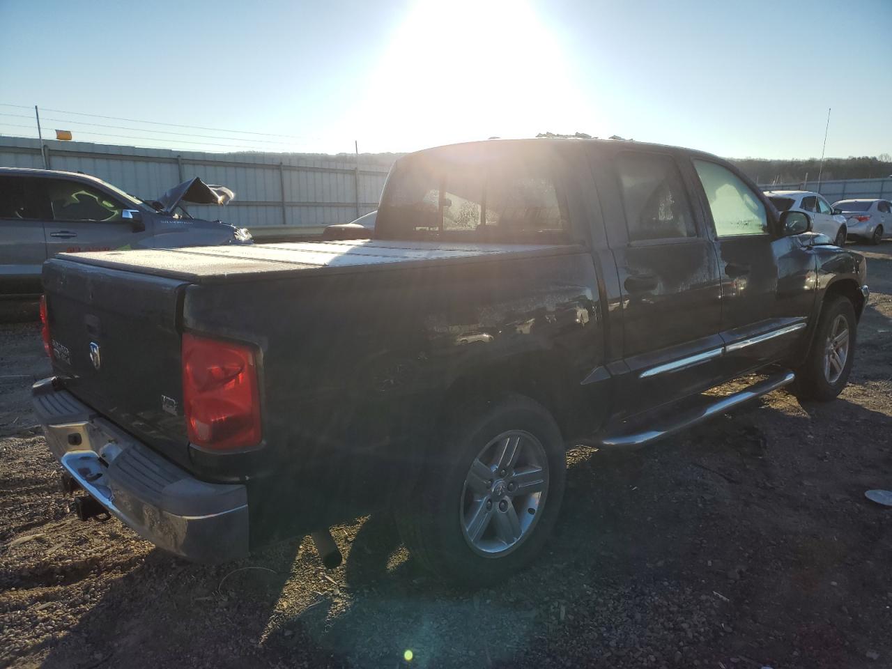 Obraz 3 z 2007 DODGE DAKOTA QUAD LARAMIE 2007 z VIN 1D3HW58N27S250814