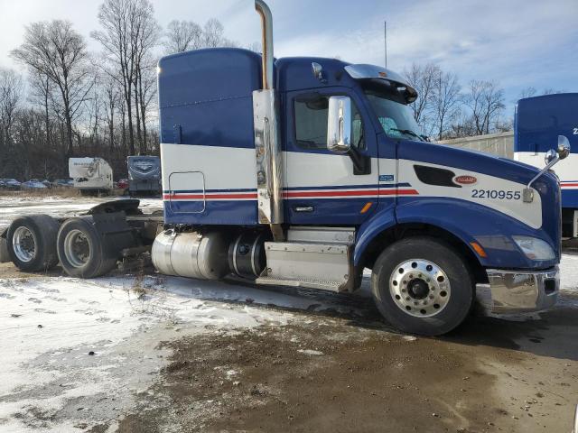 Obraz 1 z 2015 Peterbilt 579 2015 z VIN 1XPBDP9X8FD261799