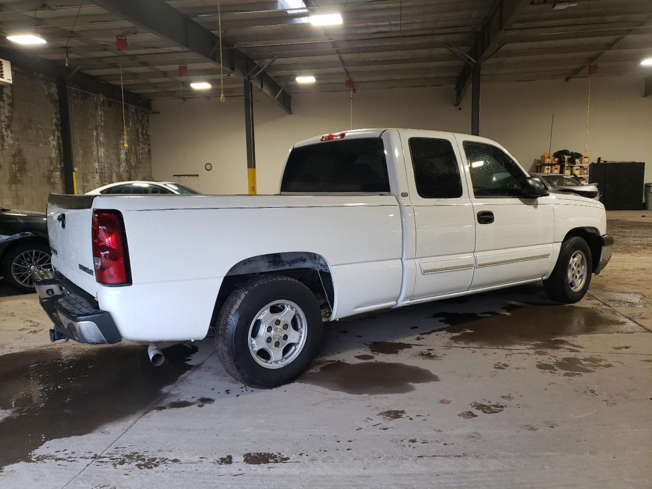 Image 3 of 2005 CHEVROLET SILVERADO C1500 2005 with VIN 1GCEC19T45Z129555