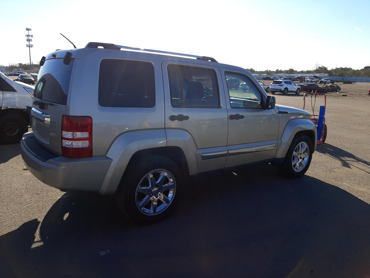 Image 3 of 2010 JEEP LIBERTY LIMITED 2010 with VIN 1J4PN5GK5AW114220