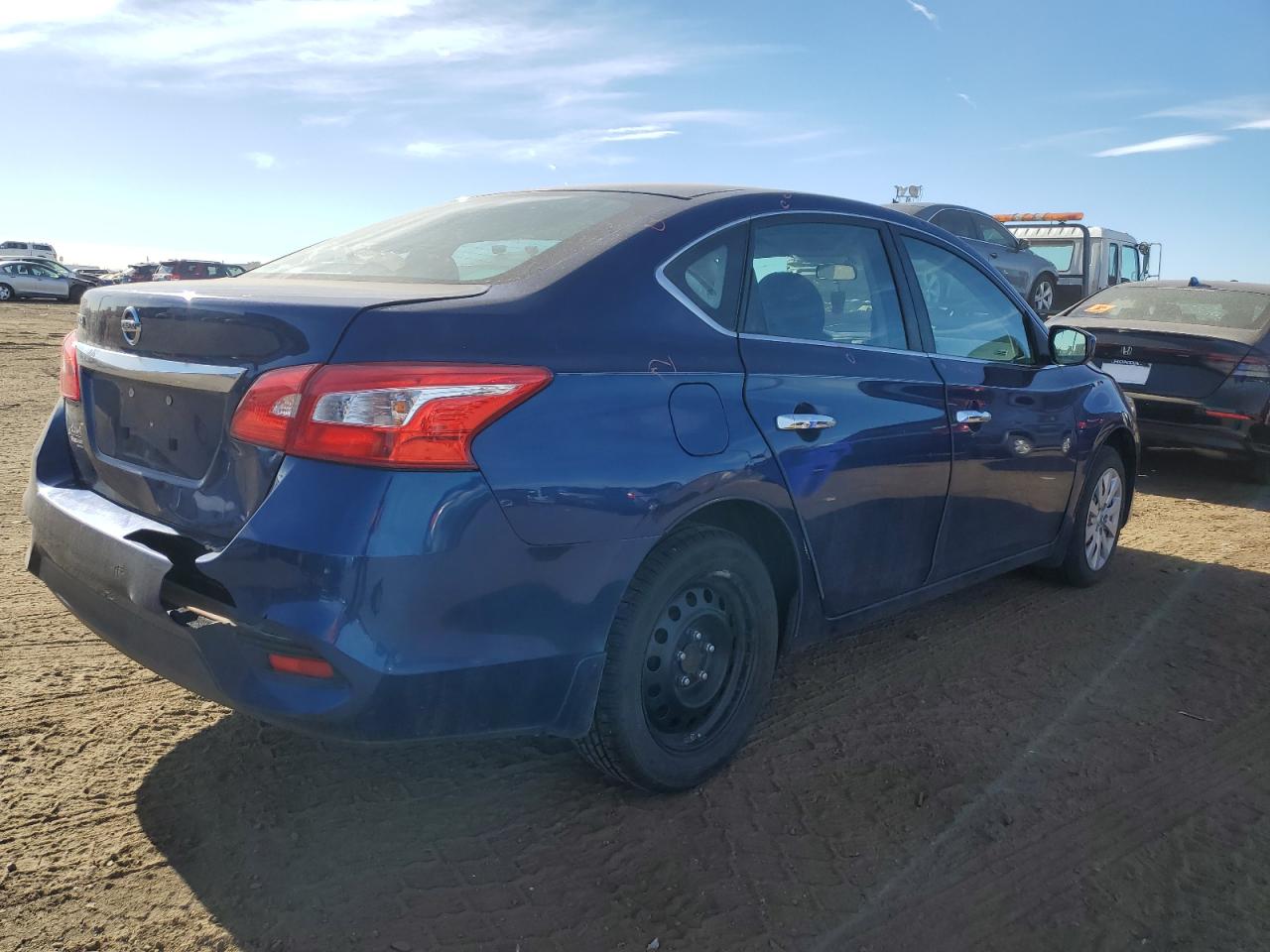 Obraz 3 z 2016 NISSAN SENTRA S 2016 z VIN 3N1AB7AP2GY248630