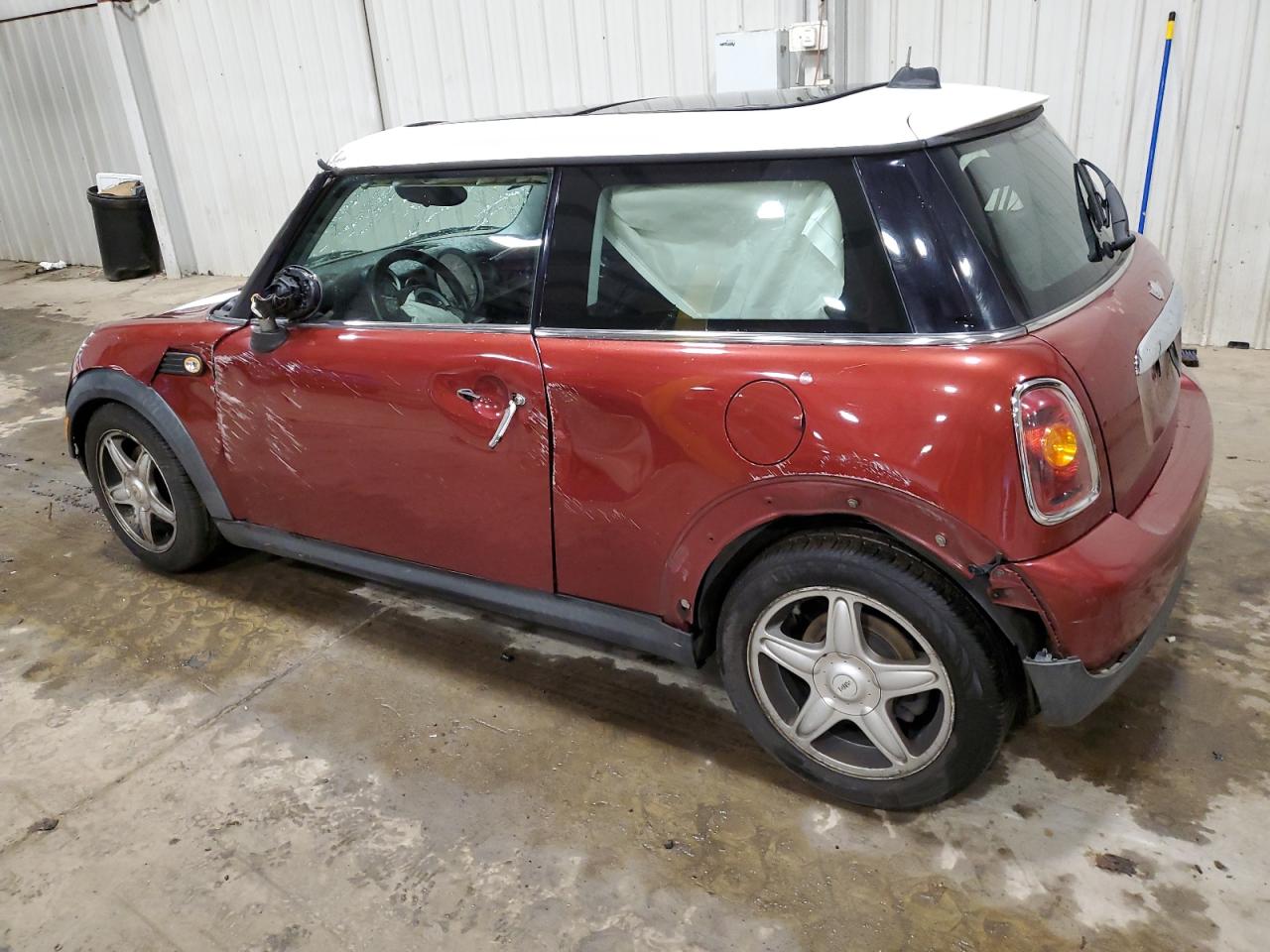 Image 2 of 2009 MINI COOPER  2009 with VIN WMWMF33529TU71696