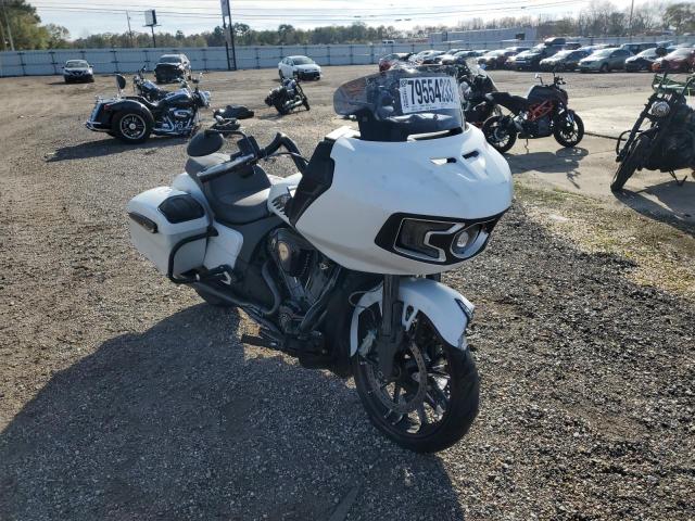 Obraz 1 z 2020 INDIAN MOTORCYCLE CO. CHALLENGER DARK HORSE 2020 z VIN 56KLCDRR5L3385579