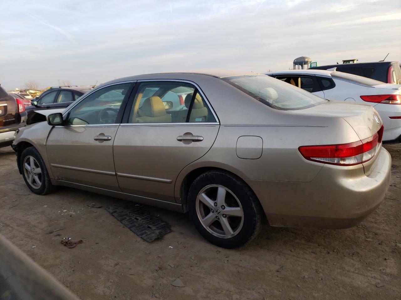 Изображение 2 2004 HONDA ACCORD EX 2004 с VIN 1HGCM56684A117370