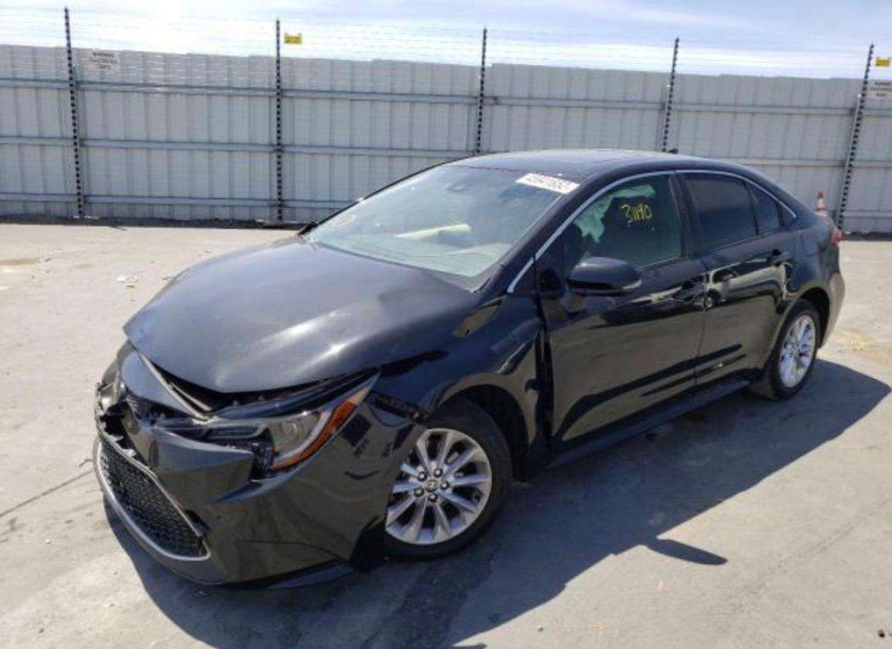 Image 2 of 2020 TOYOTA COROLLA XLE 2020 with VIN JTDFPRAE1LJ067936