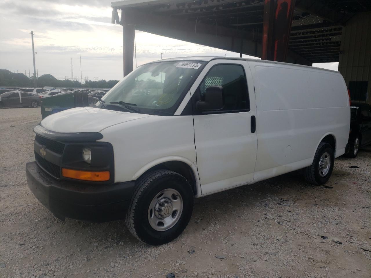 Image 1 of Chevrolet Express G2500 2013 with VIN 1GCWGFCA6D1157755