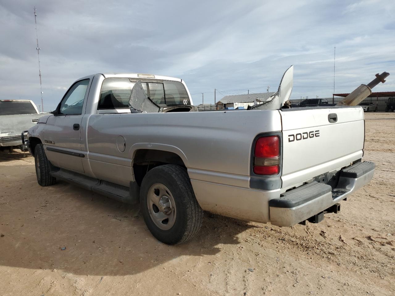 Obraz 2 z 2001 DODGE RAM 1500  2001 z VIN 1B7HC16Y51S164153