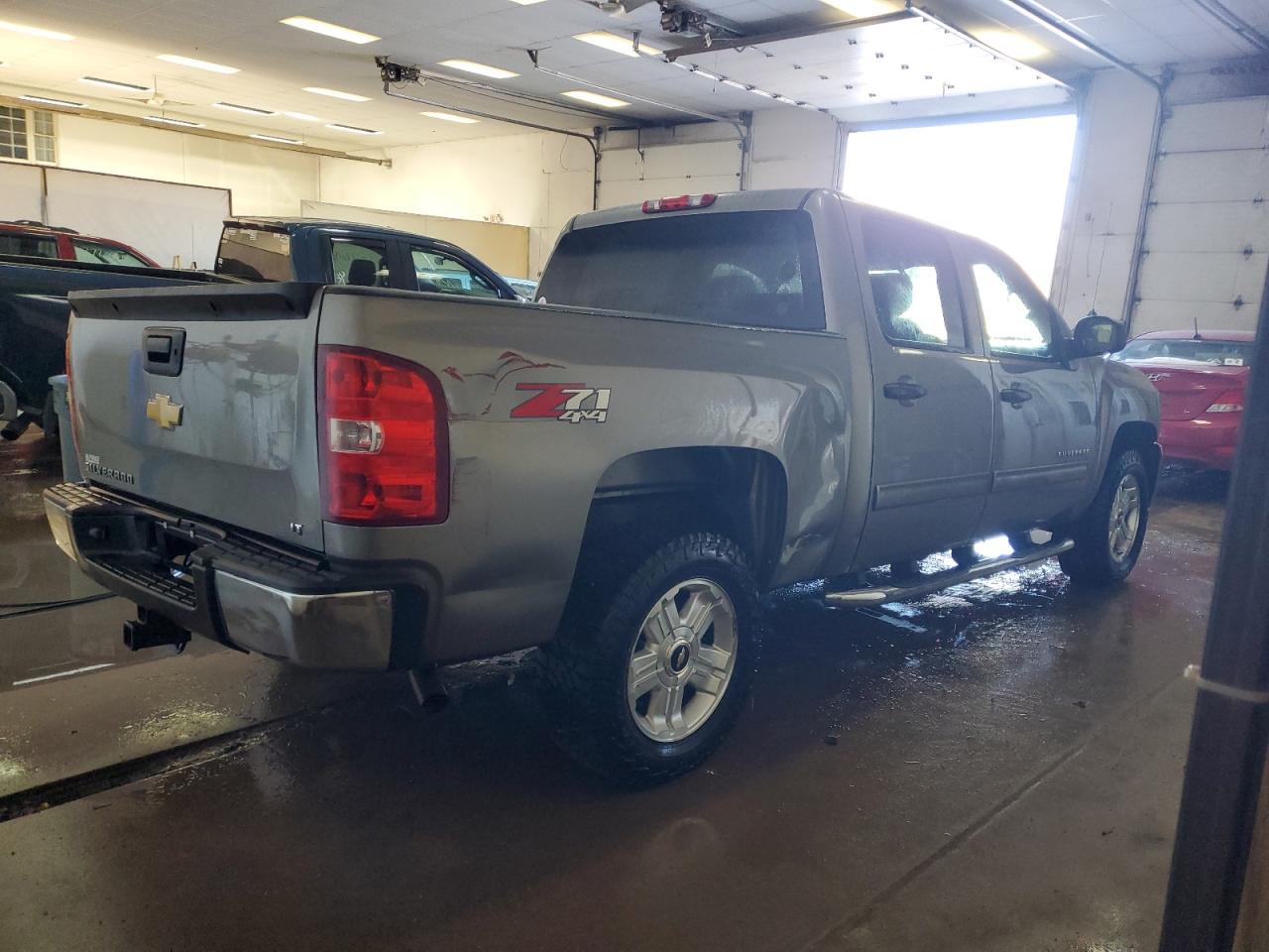 Image 3 of 2013 CHEVROLET SILVERADO K1500 LT 2013 with VIN 3GCPKSE76DG161979