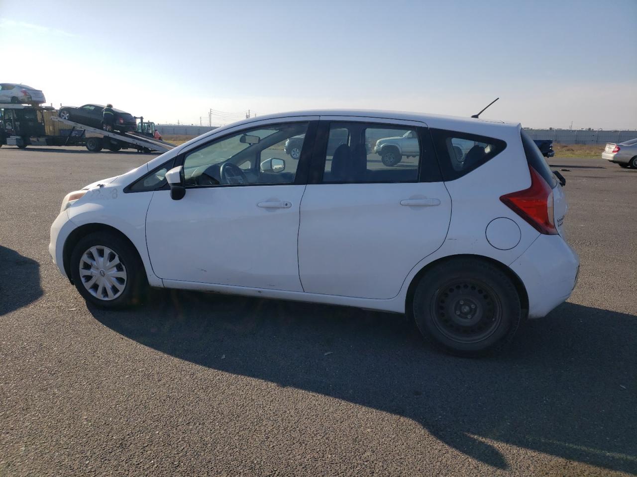 Obraz 2 z 2016 NISSAN VERSA NOTE S 2016 z VIN 3N1CE2CP3GL363170
