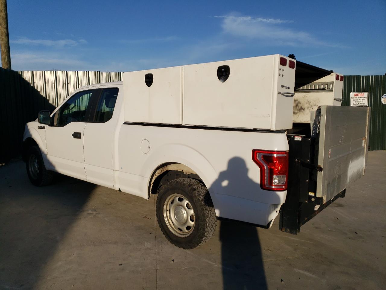 Obraz 2 z 2017 FORD F150 SUPER CAB 2017 z VIN 1FTEX1CF4HKE53271