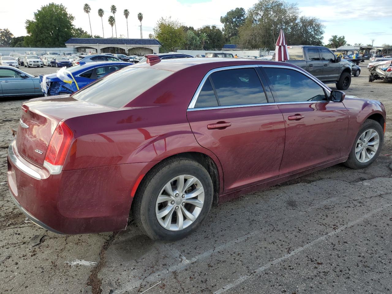 Изображение 3 2016 CHRYSLER 300 LIMITED 2016 с VIN 2C3CCAAG1GH219534
