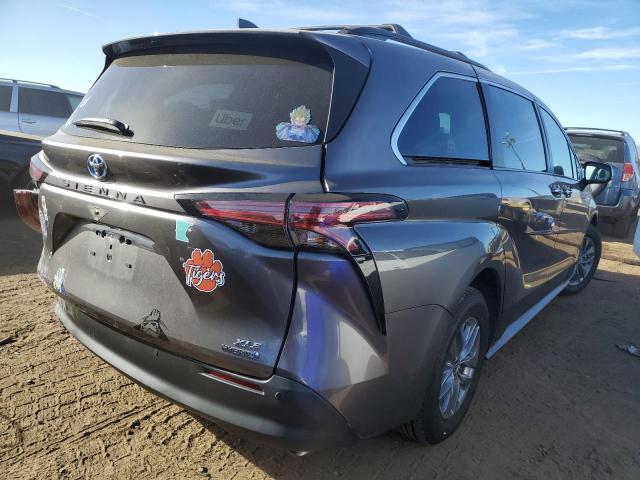 Obraz 3 z 2022 TOYOTA SIENNA XLE 2022 z VIN 5TDJRKEC1NS117809