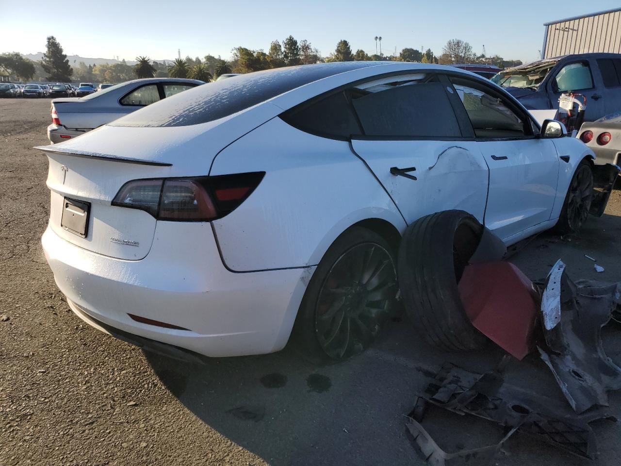 Изображение 3 2023 TESLA MODEL 3  2023 с VIN 5YJ3E1EC7PF488513