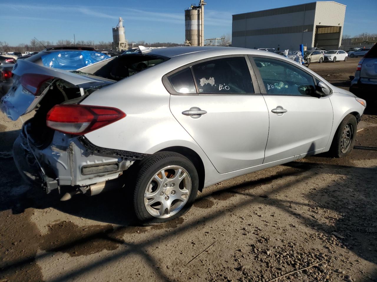 Image 3 of 2018 KIA FORTE LX 2018 with VIN 3KPFK4A77JE220333