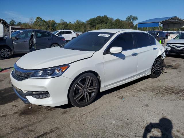 Obraz 1 z 2017 HONDA ACCORD SPORT 2017 z VIN 1HGCR2F57HA160756