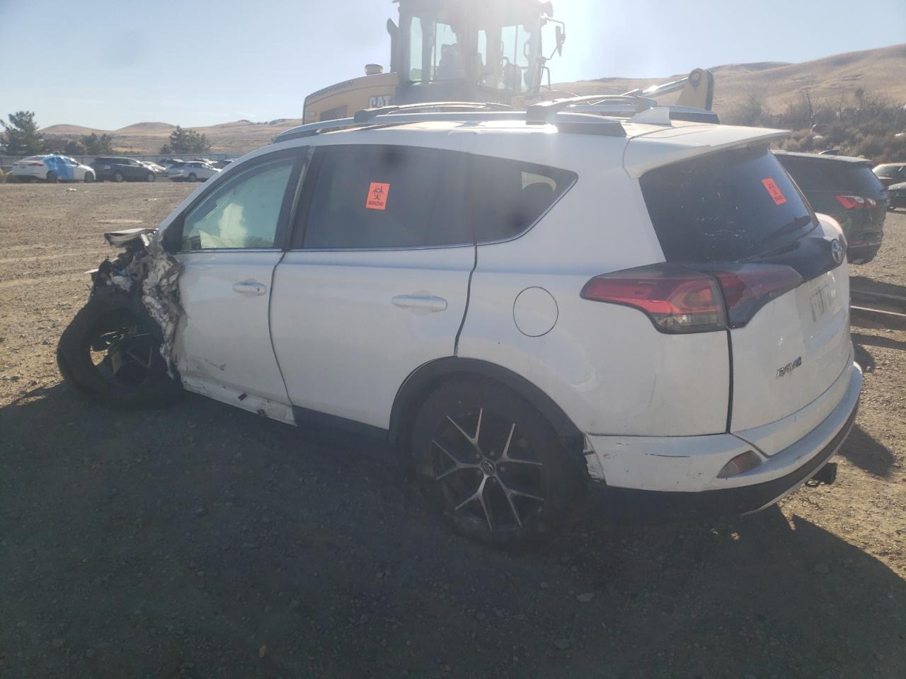 Image 2 of 2016 TOYOTA RAV4 SE 2016 with VIN 2T3JFREV4GW526813