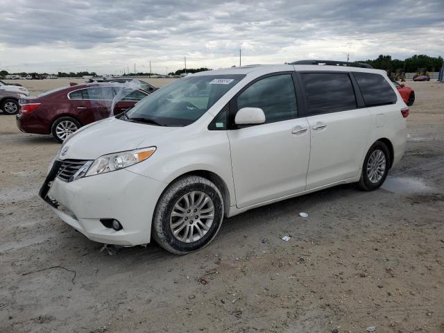 Image 1 of 2017 TOYOTA SIENNA XLE 2017 with VIN 5TDYZ3DC2HS803237