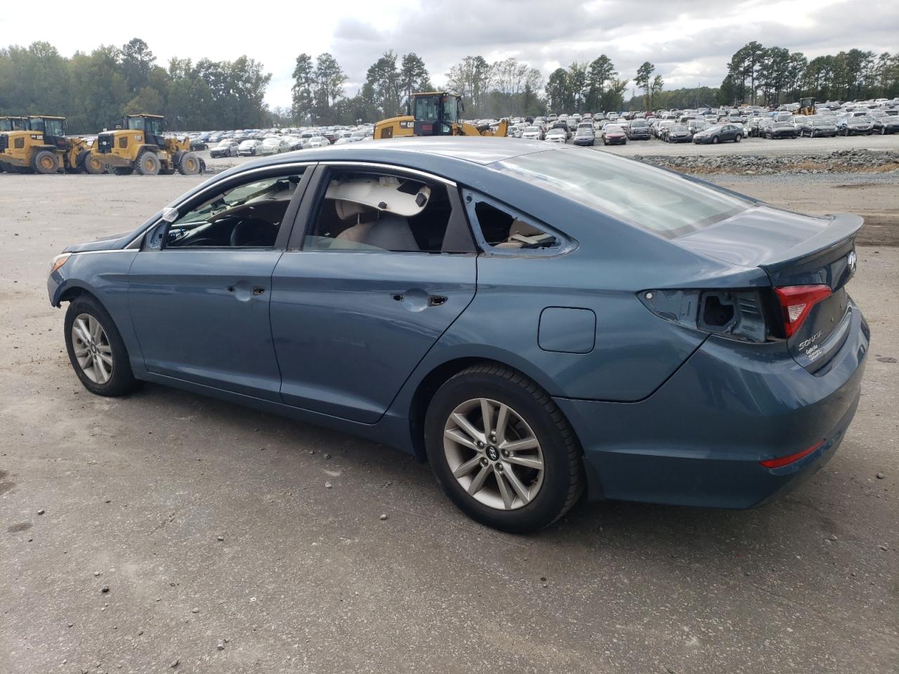 Image 2 of 2015 HYUNDAI SONATA SE 2015 with VIN 5NPE24AF2FH092055