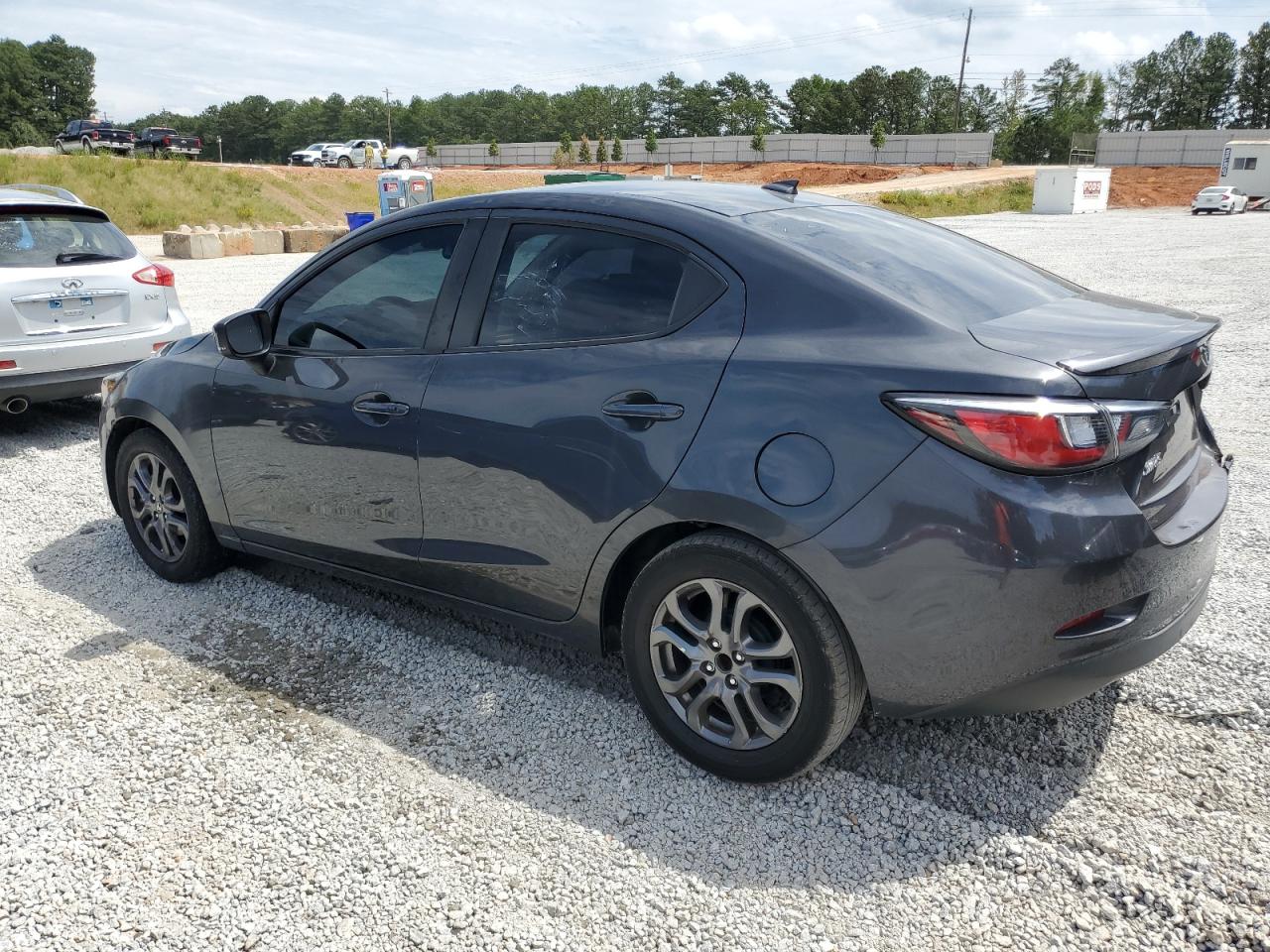 Obraz 2 z Toyota Yaris L 2019 z VIN 3MYDLBYV4KY500855