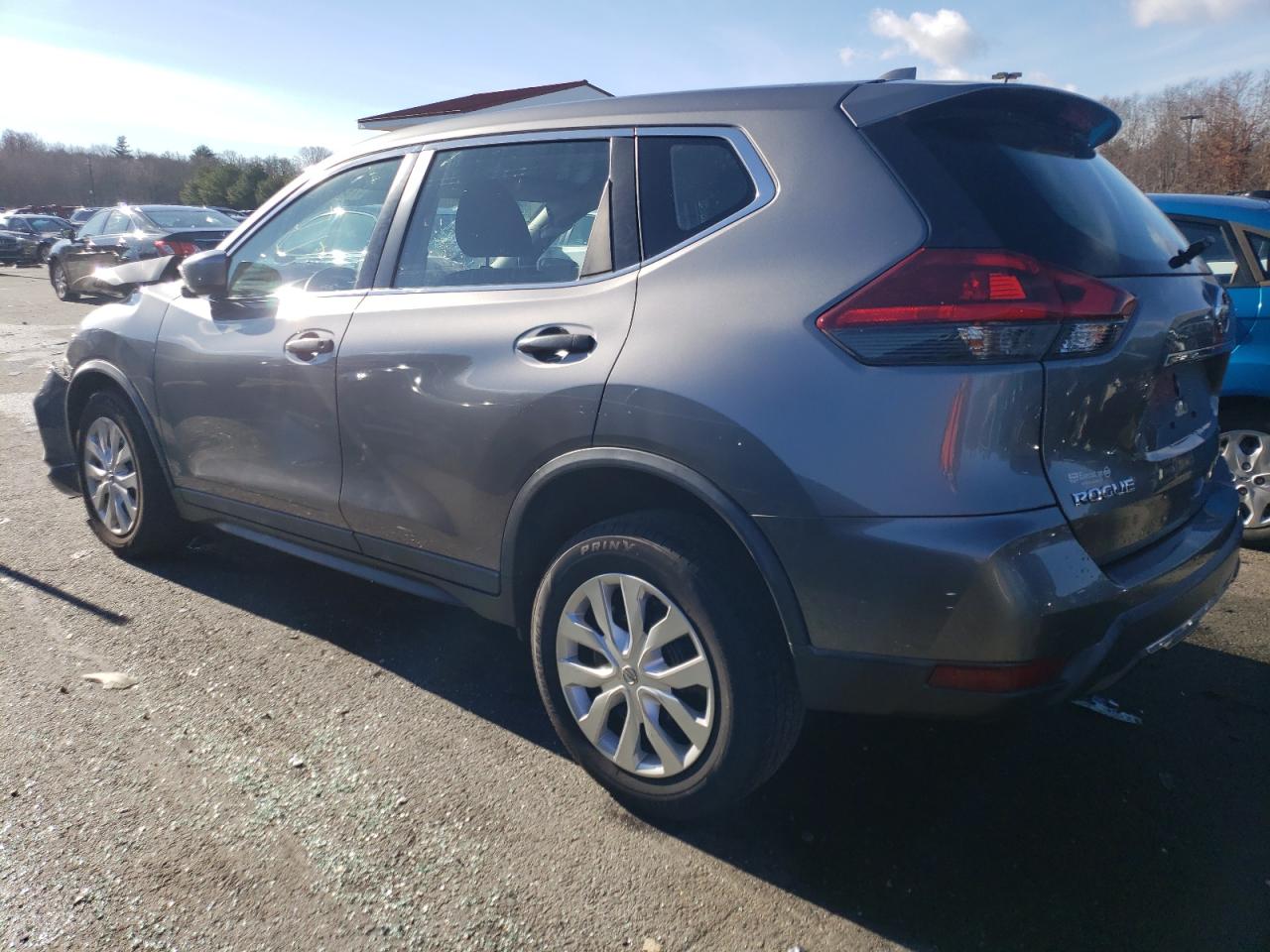 Image 2 of 2018 NISSAN ROGUE S 2018 with VIN KNMAT2MV0JP562518