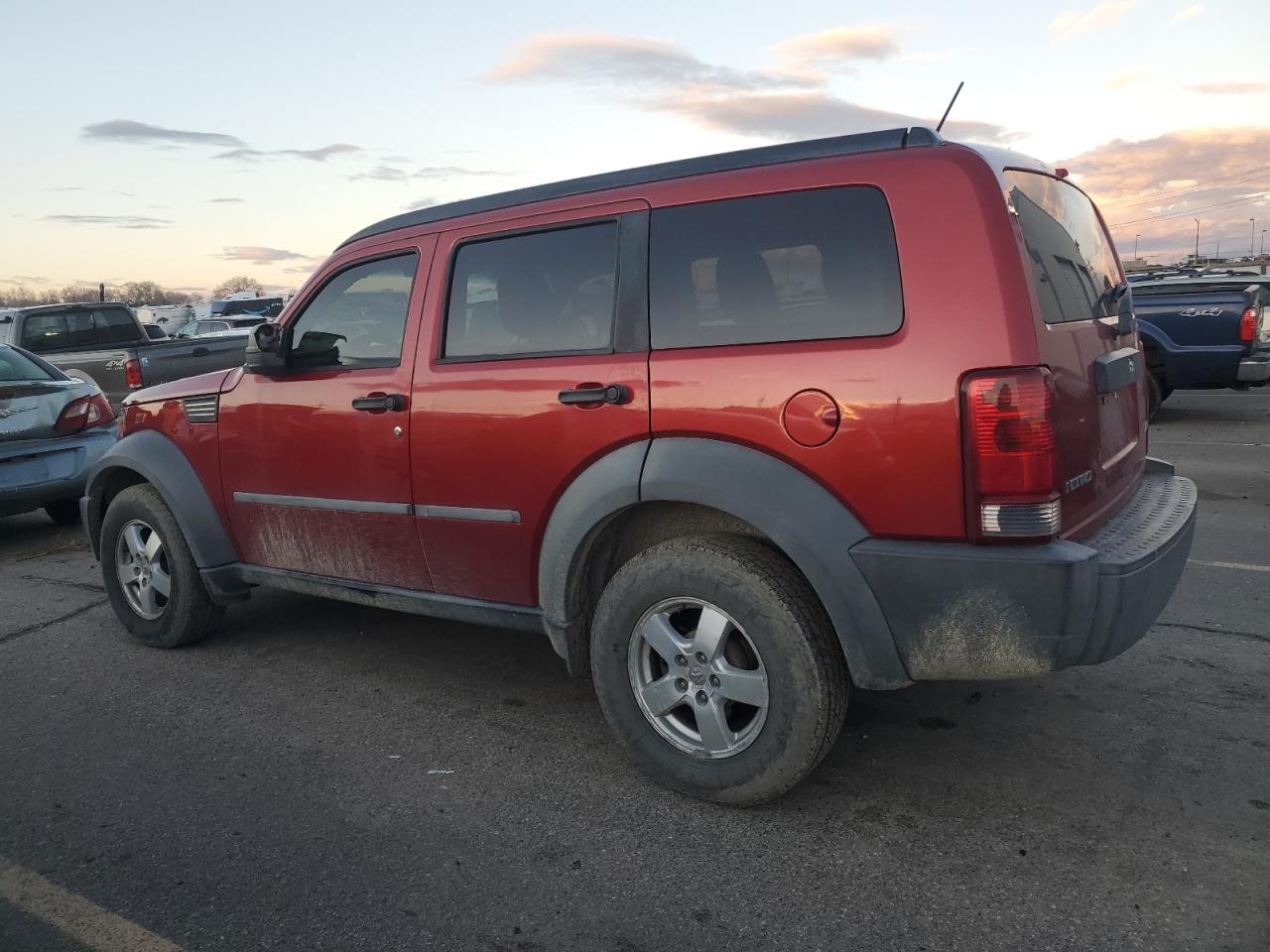 Image 2 of 2007 DODGE NITRO SXT 2007 with VIN 1D8GU28K27W626257