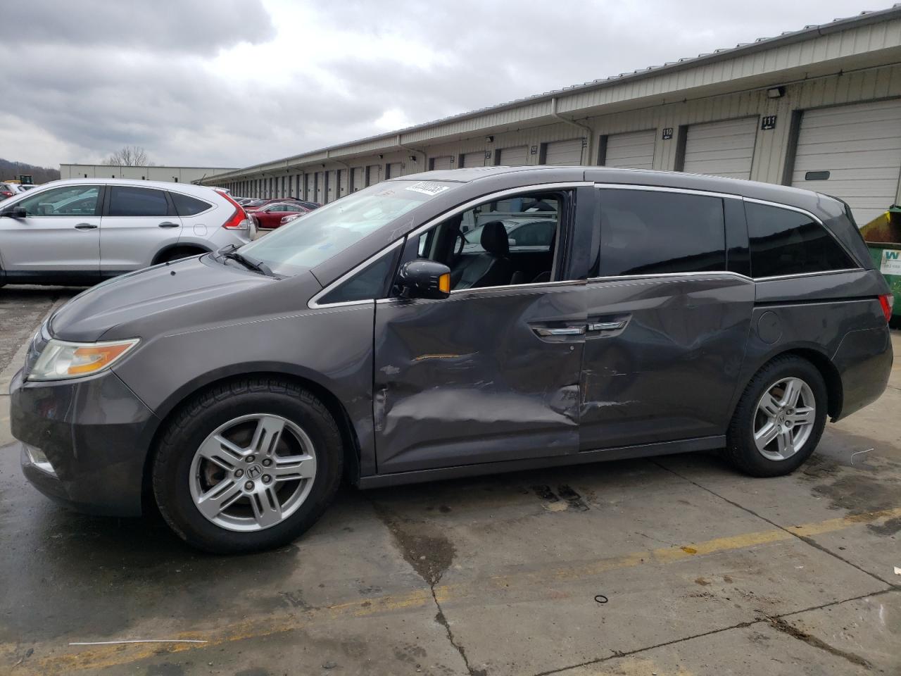Изображение Honda Odyssey Touring 2013