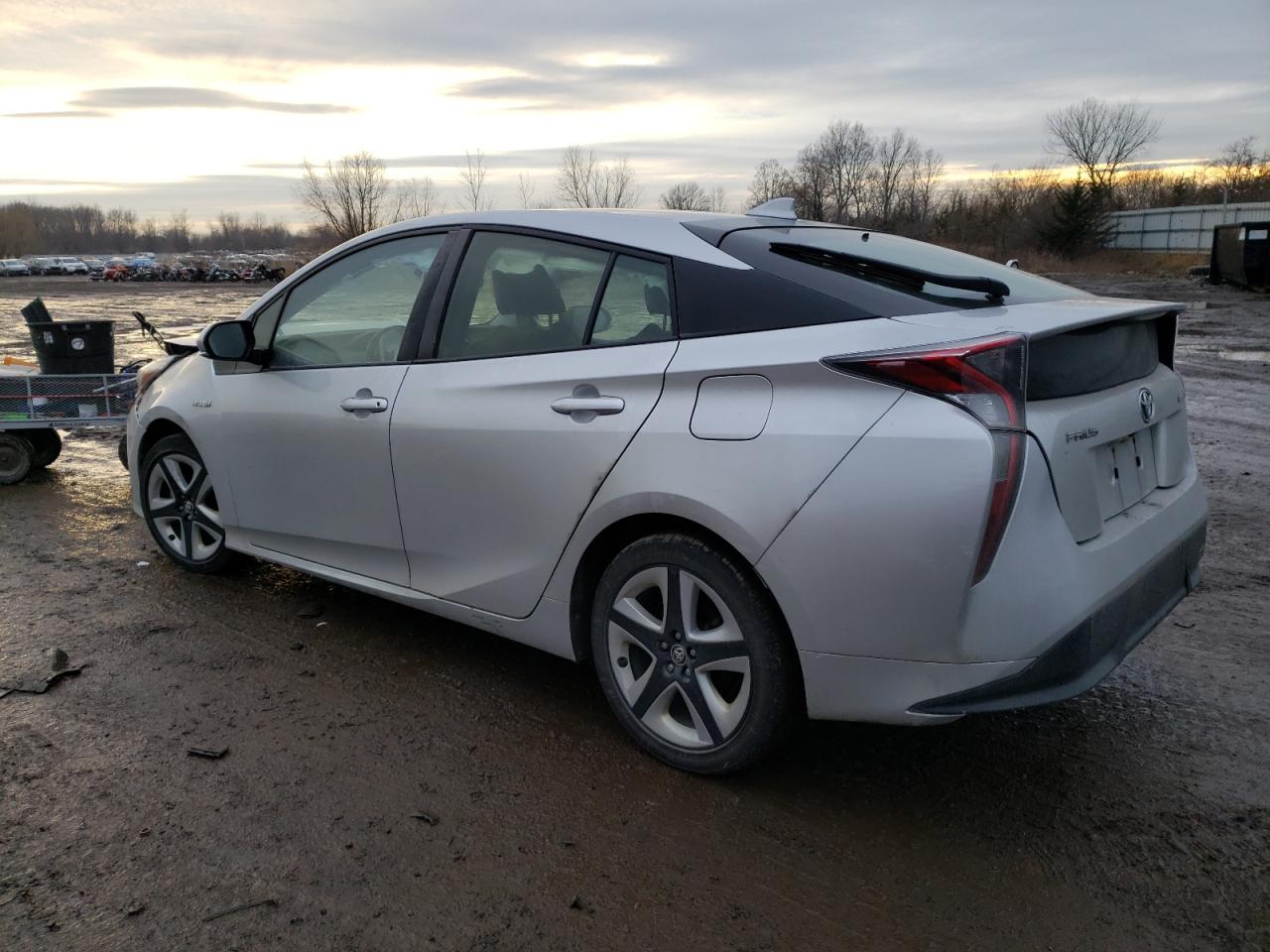 Изображение 2 2016 TOYOTA PRIUS  2016 с VIN JTDKARFU4G3028686