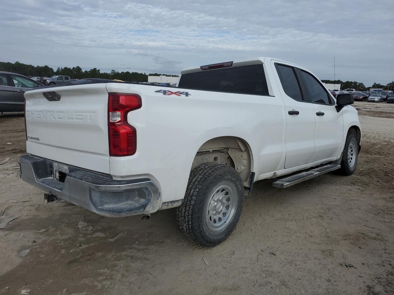 Изображение 3 2020 CHEVROLET SILVERADO K1500 2020 с VIN 1GCRYAEH7LZ178797