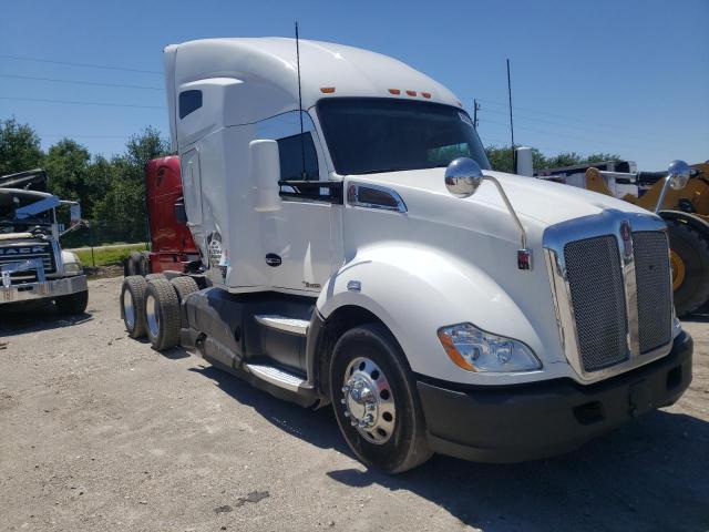 Image 1 of 2016 KENWORTH CONSTRUCTION T680 2016 with VIN 1XKYD49X4GJ491406