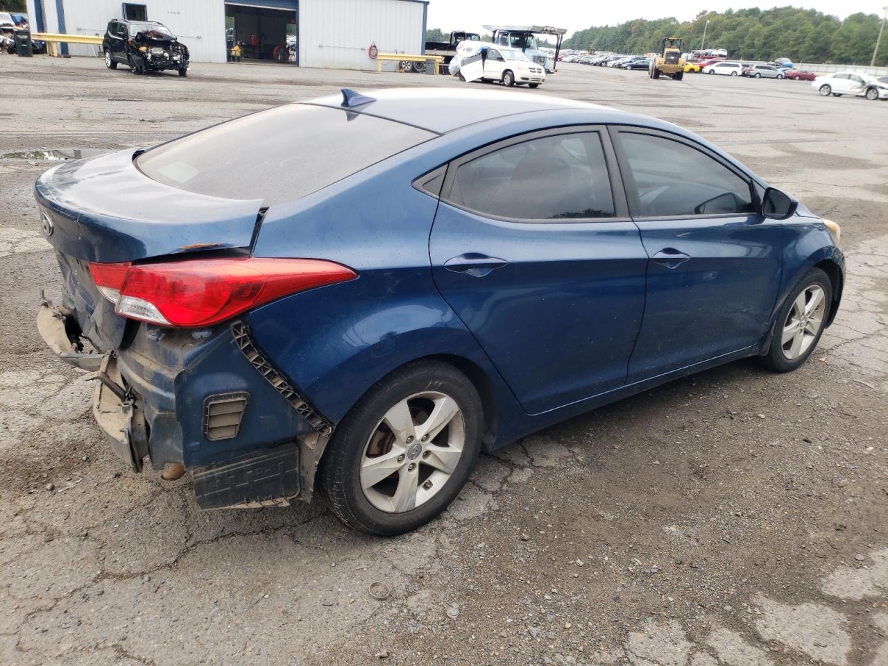 Изображение 3 Hyundai Elantra Gls 2013 с VIN KMHDH4AE4DU951615