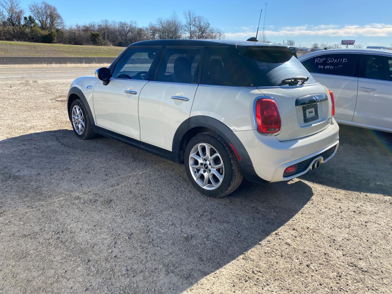 Obraz 3 z 2015 MINI COOPER S 2015 z VIN WMWXU3C53F2B66330