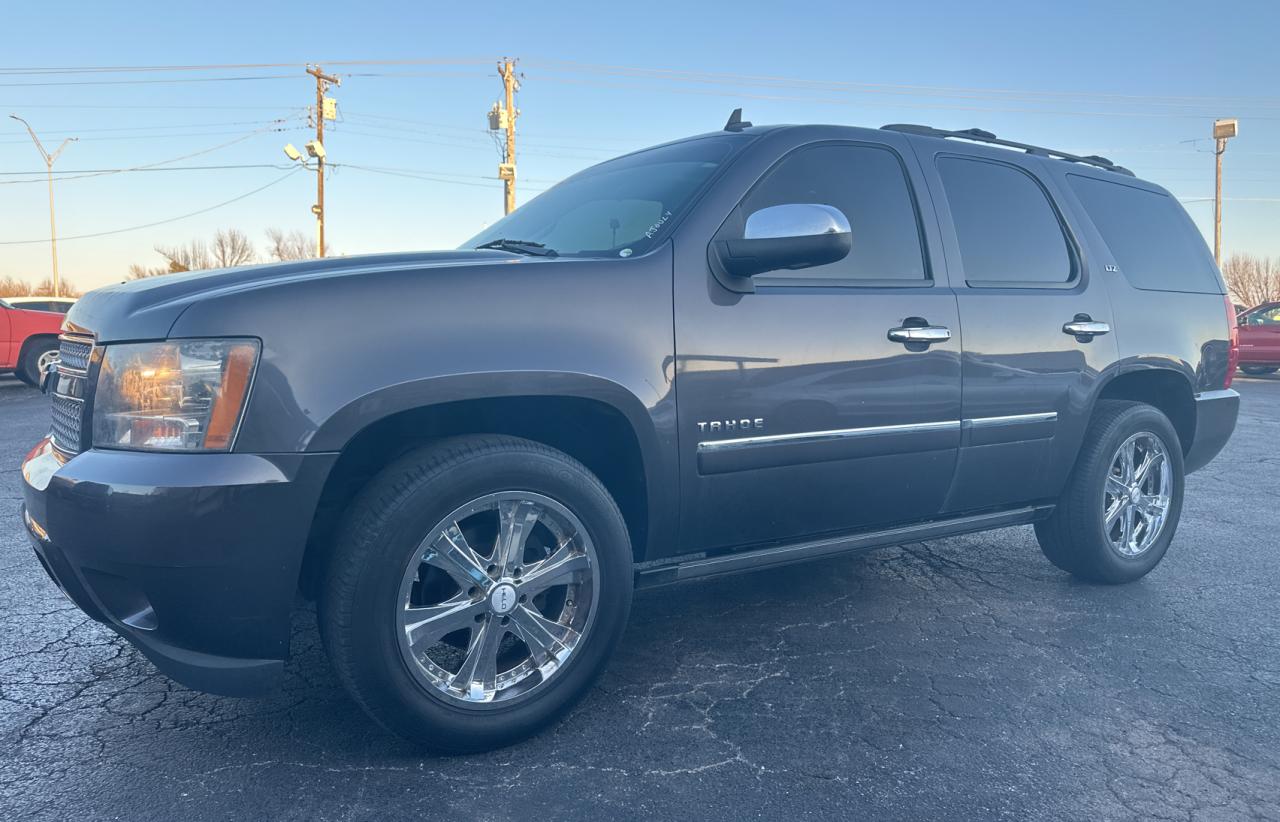 Image 2 of 2010 CHEVROLET TAHOE C1500 LTZ 2010 with VIN 1GNUCCE0XAR104907