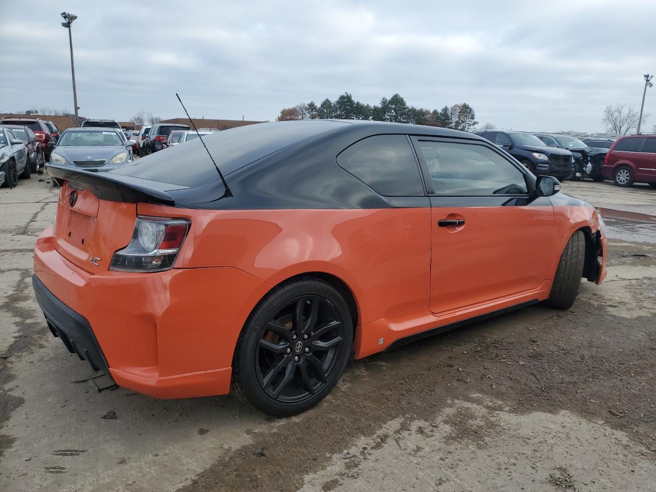 Image 3 of 2015 TOYOTA SCION TC  2015 with VIN JTKJF5C74FJ007571