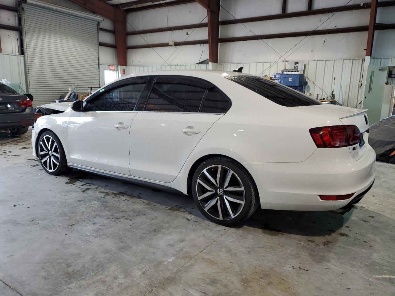 Изображение 2 2014 VOLKSWAGEN JETTA GLI 2014 с VIN 3VW4T7AJ9EM388131