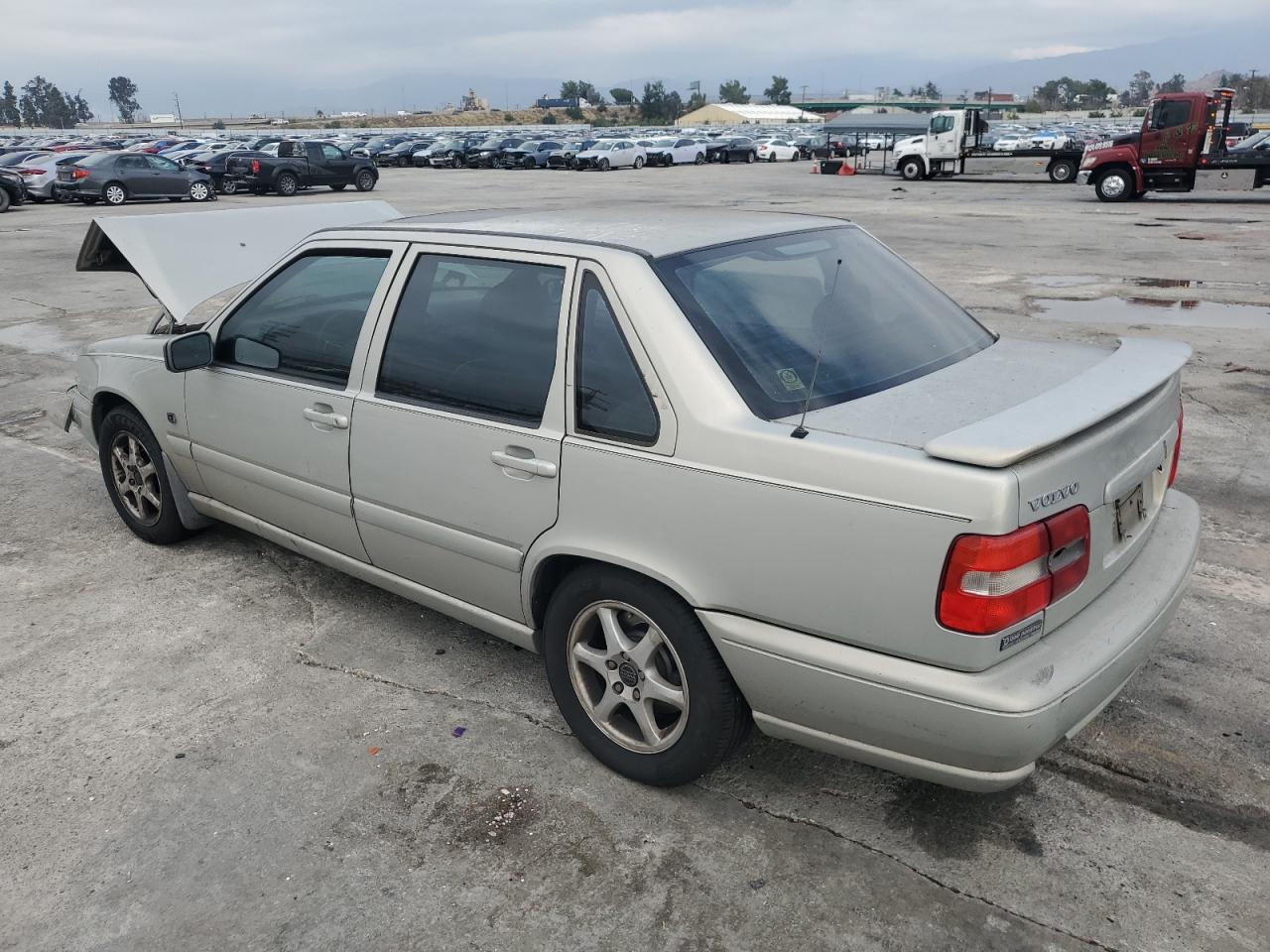 Image 2 of 2000 VOLVO S70 BASE 2000 with VIN YV1LS61J4Y2643365