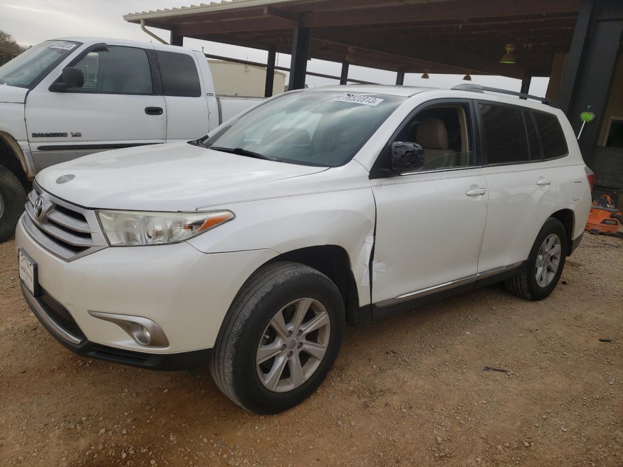 Изображение 2013 TOYOTA HIGHLANDER BASE 2013