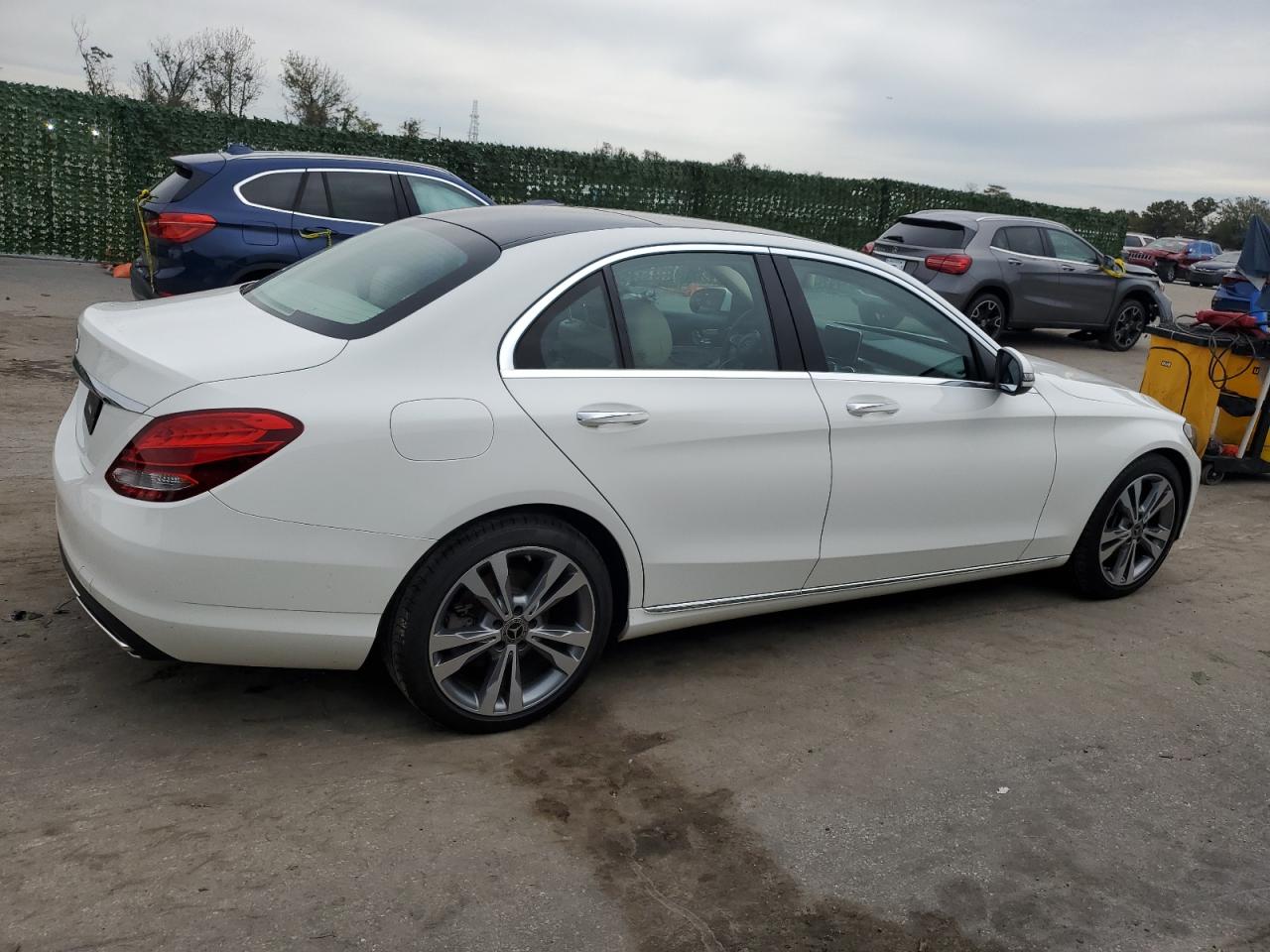 Obraz 3 z 2018 MERCEDES-BENZ C 300 2018 z VIN WDDWF4JB1JR407635