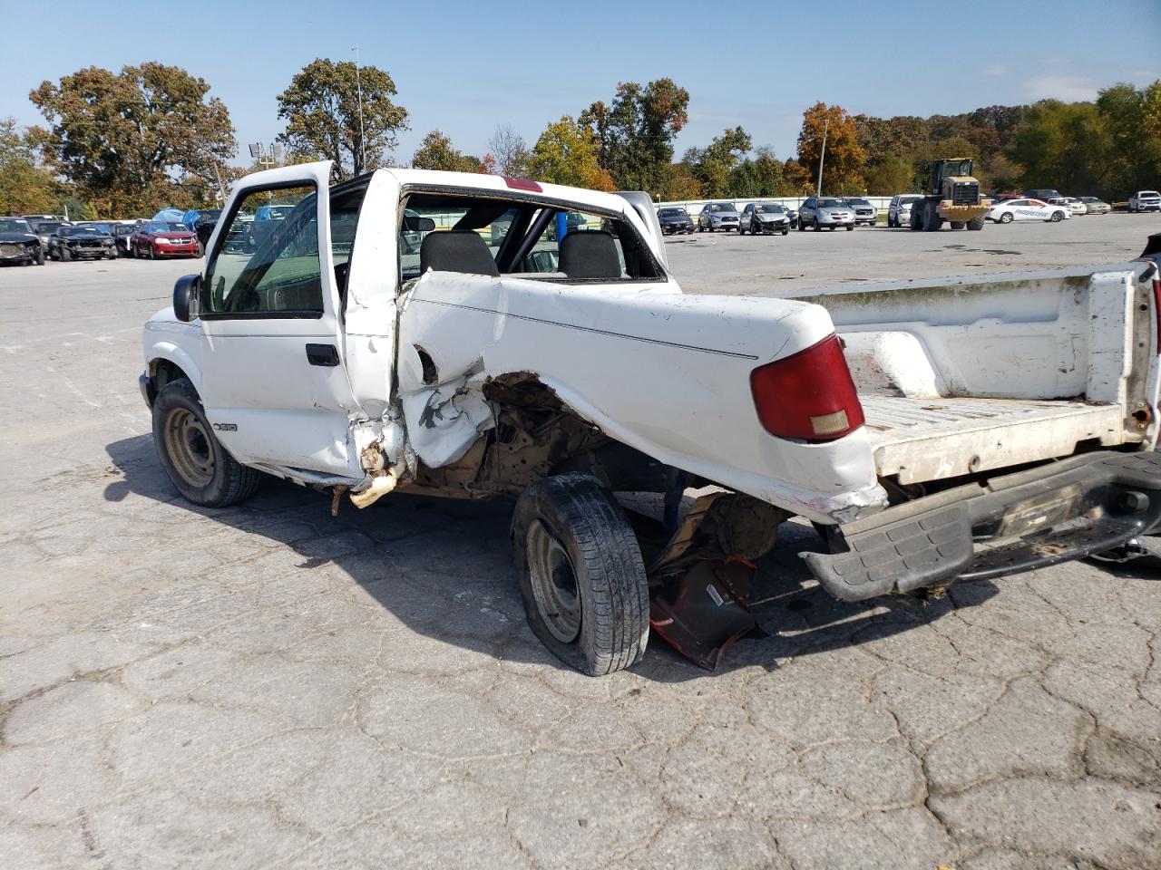 Image 2 of 2002 CHEVROLET S TRUCK S10 2002 with VIN 1GCCS145928202908