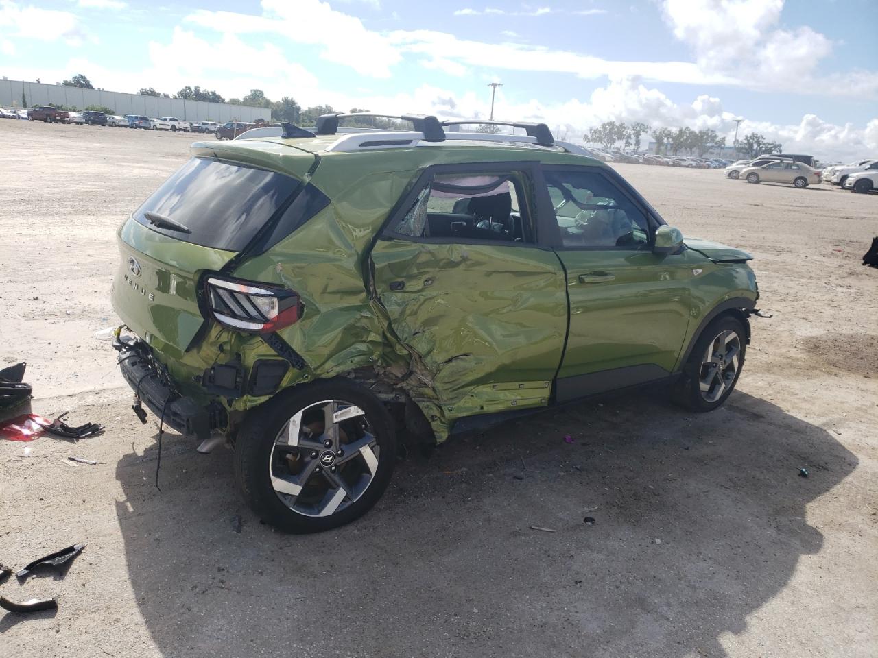 Obraz 3 z 2022 HYUNDAI VENUE SEL 2022 z VIN KMHRC8A39NU149640