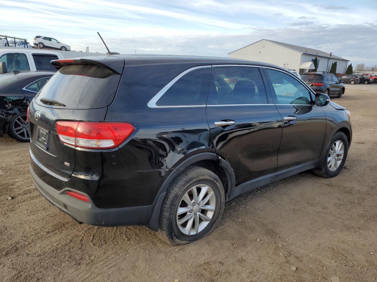 Изображение 3 2017 KIA SORENTO LX 2017 с VIN 5XYPG4A31HG218528