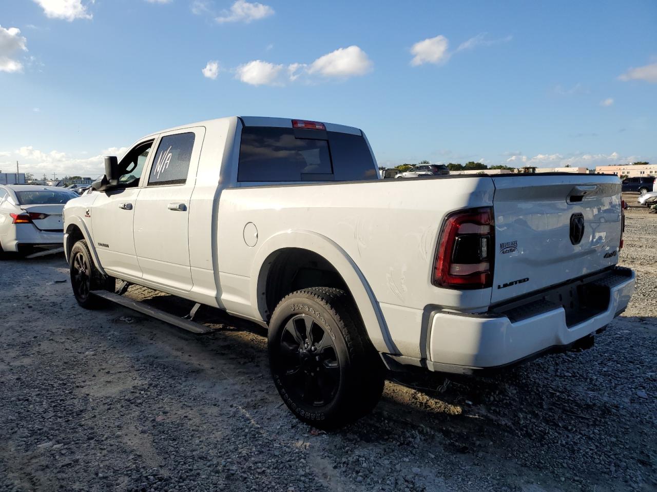 Изображение 2 2022 RAM 2500 LIMITED 2022 с VIN 3C6UR5TL3NG391178
