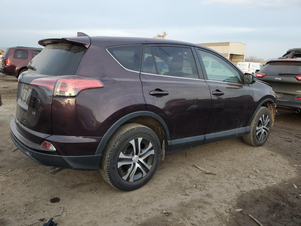 Изображение 3 2018 TOYOTA RAV4 LE 2018 с VIN 2T3ZFREV9JW443355