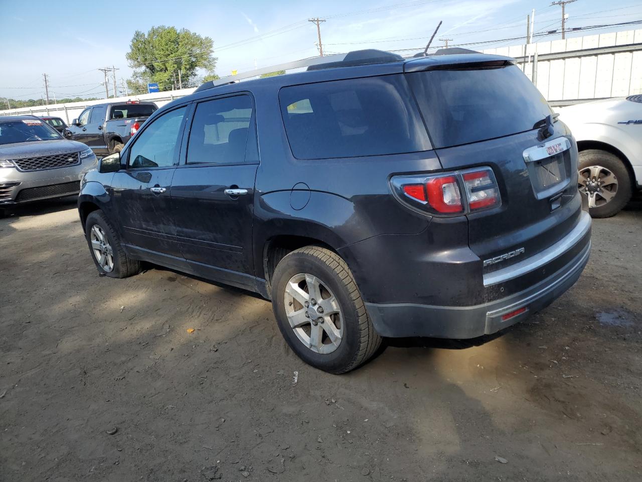 Изображение 2 2015 GMC ACADIA SLE 2015 с VIN 1GKKRPKD5FJ225903