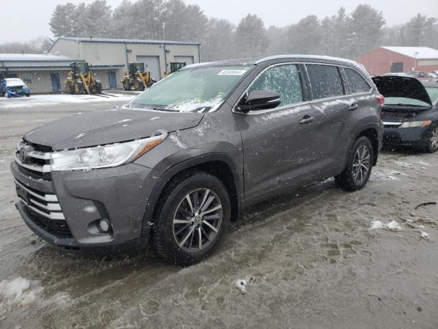 Image 1 of 2017 TOYOTA HIGHLANDER SE 2017 with VIN 5TDJZRFH6HS372012