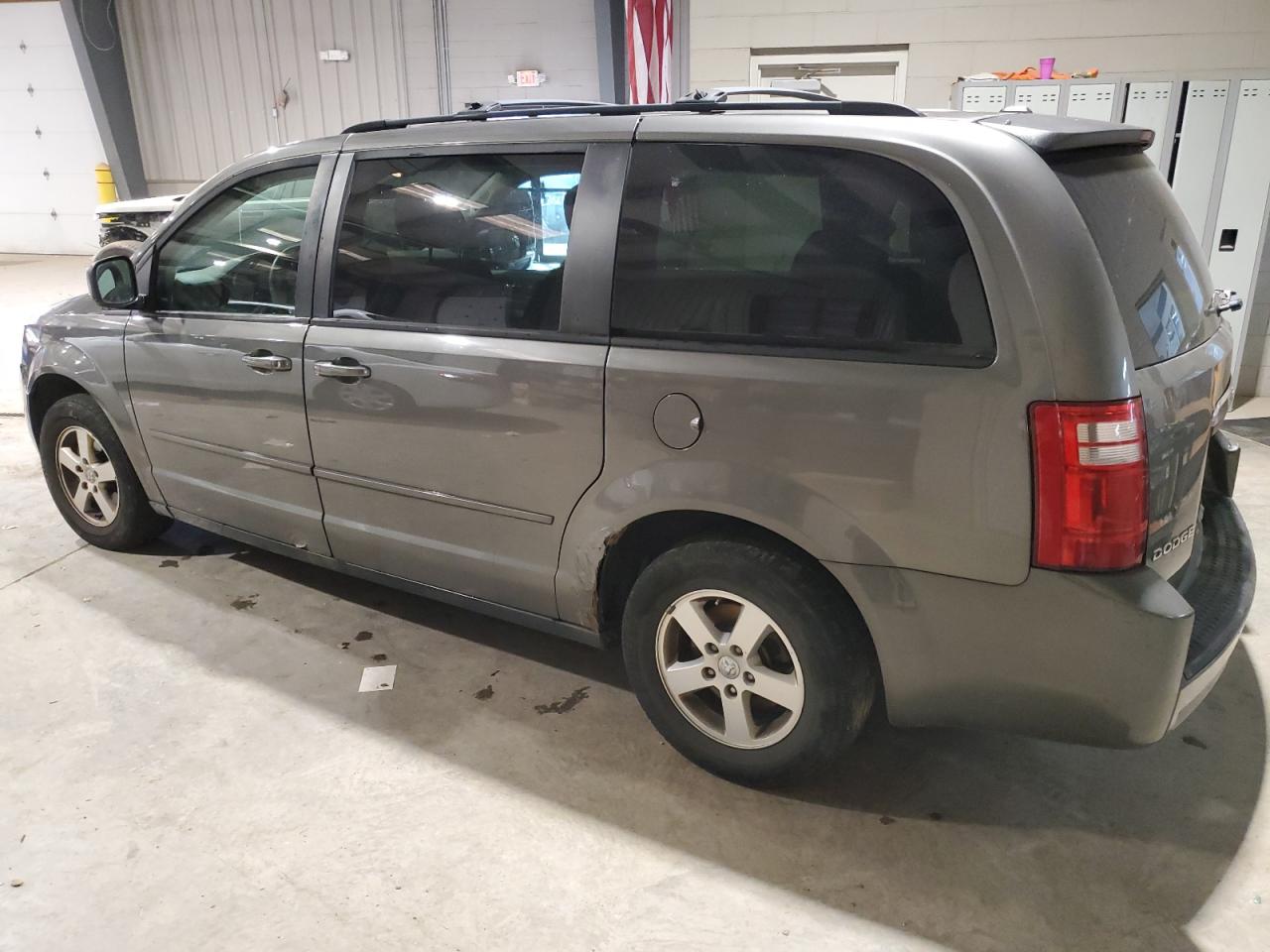 Obraz 2 z 2010 DODGE GRAND CARAVAN HERO 2010 z VIN 2D4RN3D12AR446934