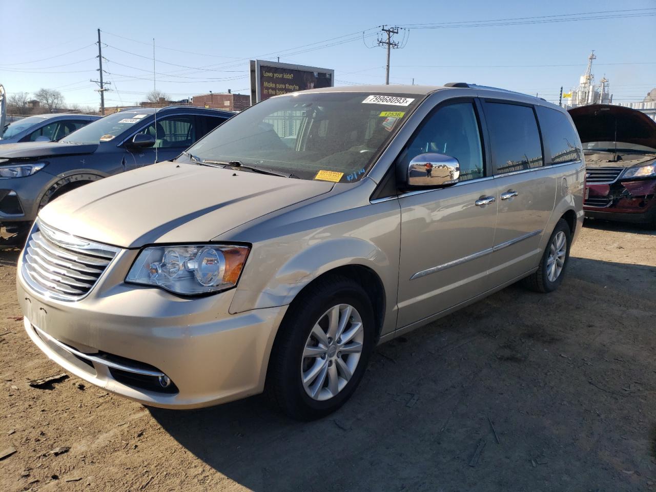 Изображение 2015 CHRYSLER TOWN & COUNTRY LIMITED 2015
