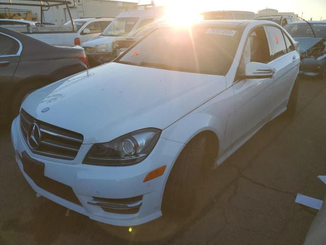 Image 1 of 2014 MERCEDES-BENZ C 350 2014 with VIN WDDGF5HB8EA905142
