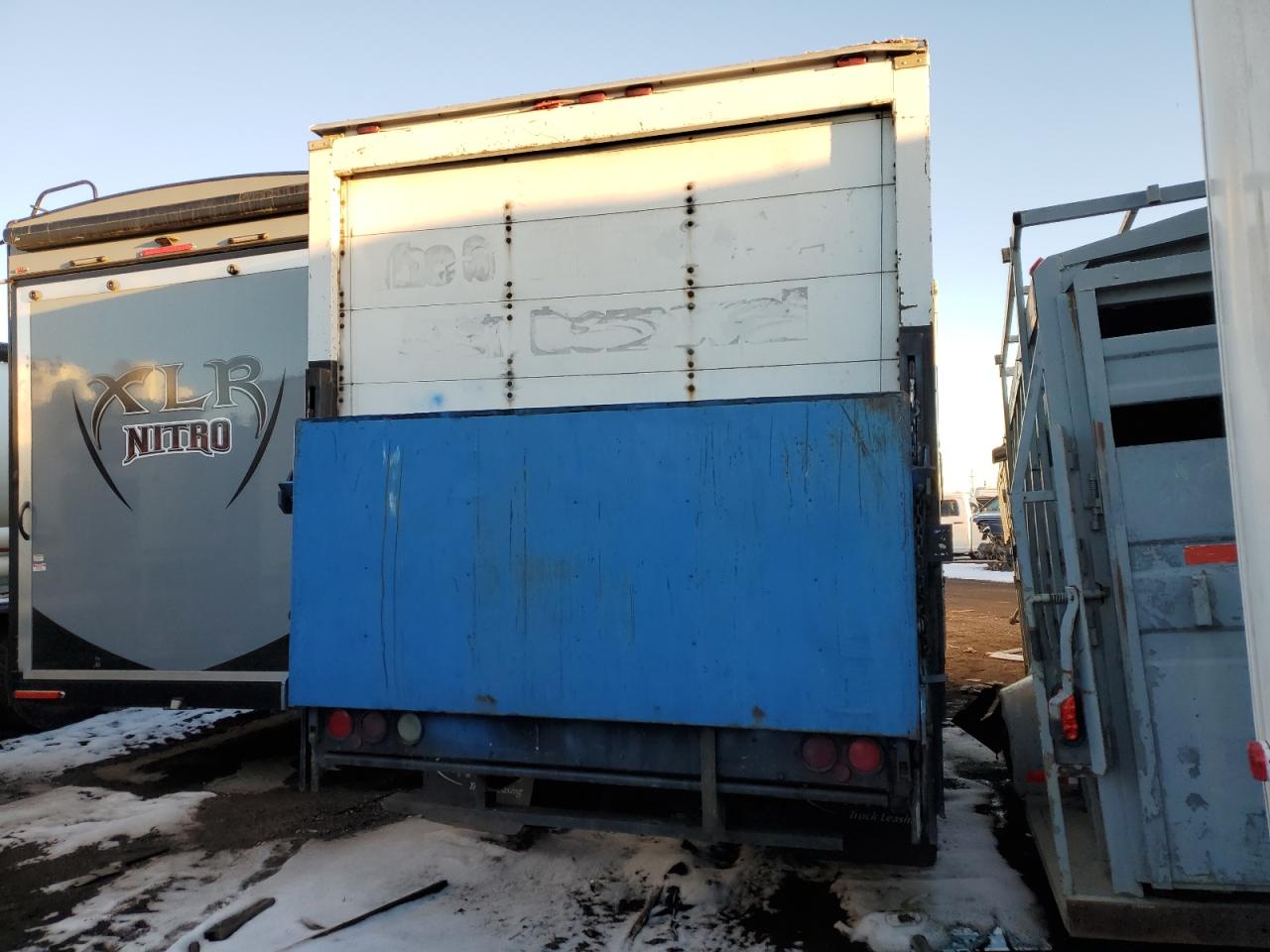 Image 3 of 2001 ISUZU NPR  2001 with VIN JALB4B14817009496